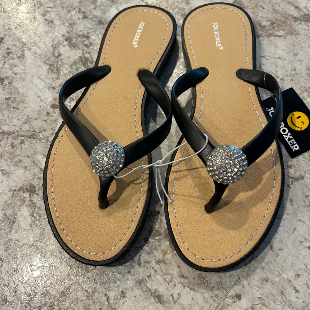 Women’s Joe Boxer flip flop rhinestone like Sandals Size 7/8